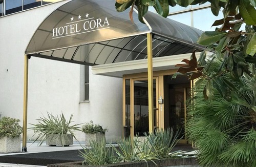Carate Brianza Hotel | Hotel Cora