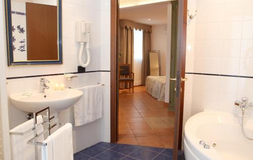 Lido degli Estensi Hotel | Hotel Plaza