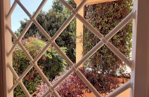 Torre Angela Apartment | House+Patio well connected to center. Metro and lots of facilities 5-minute walk