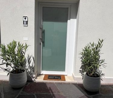 Spinea Apartment | Houses of Flowers