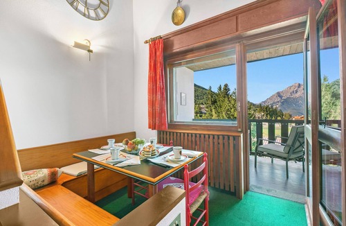 Sauze d'Oulx Apartment | Il Balcone Sulle Alpi ski in ski out, Sauze d'Oulx, Italy
