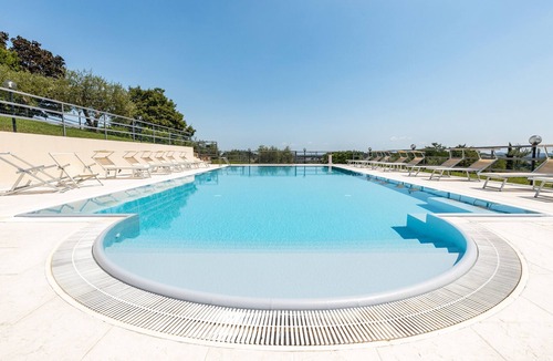 Lonato del Garda Apartment | Il Casale Lonato Luna