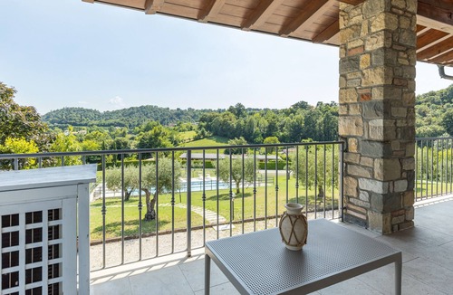 Lonato del Garda Apartment | Il Casale Lonato Luna