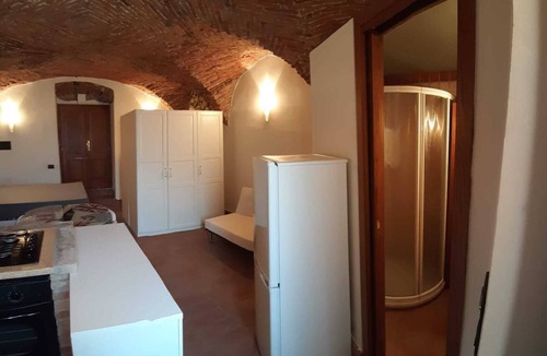 Clusane Apartment | Il Nido di Ory - One Bedroom Apartment, Sleeps 3
