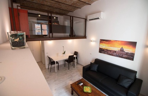 Rione XVIII Castro Pretorio Apartment | Inner House One luxury apartment