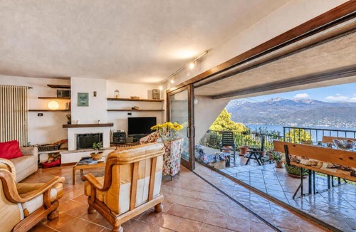 Someraro Apartment | Isola Bella: Lake Maggiore view Terrace in Stresa - Happy Rentals