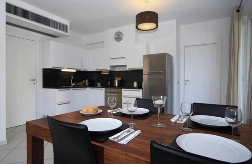 Maccagno Apartment | Italian Lakes holiday apartment with pool