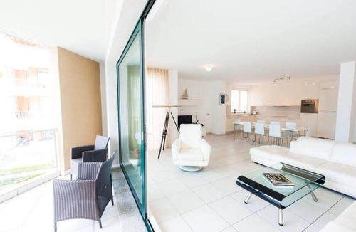 Maccagno Apartment | 4 bedroom Italian Lakes apartment rental with pool