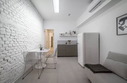 Turro Apartment | JJ6 [Loreto-Cathedral] Chic Luxury