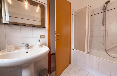 Madonna di Tirano Apartment | La Casa di Cri - ampio appartamento con giardino