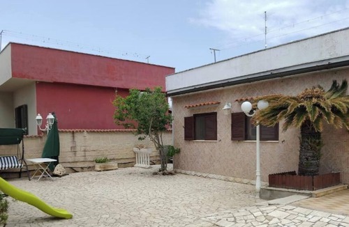 Tor San Lorenzo House | La Casina, just a short walk from the sea