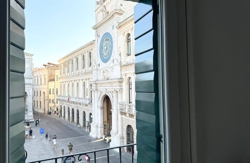 City Center Padova Apartment | La Meridiana - Large and modern with splendid view