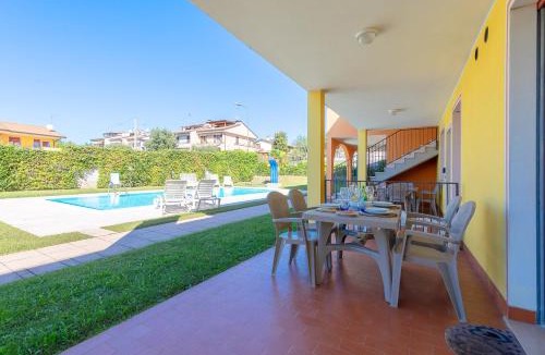 Peschiera del Garda Apartment | La Mimosa B03 Apartment by Wonderful Italy