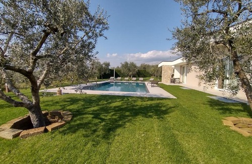 Calmasino House | La Rondinella Apartments