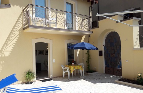 Malcesine House | "LA VILLETTA" A BEAUTIFUL HOUSE WITH A WONDERFUL VIEW OF THE LAKE (CIN IT023045C227ZL8UXN)