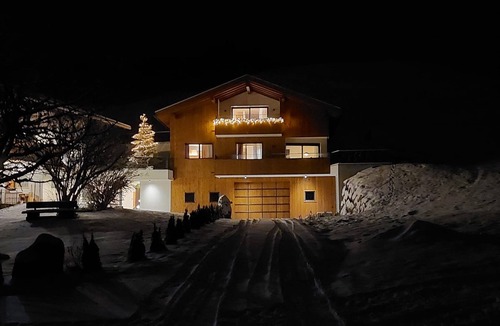 Castelrotto Apartment | Ladinser Hof Western Suite Apartment with Mountain View & Balcony