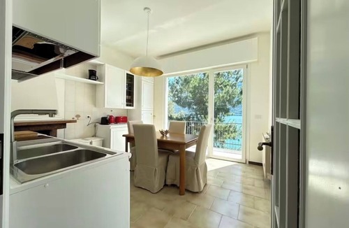 Vignola Apartment | Lake Front Retreat