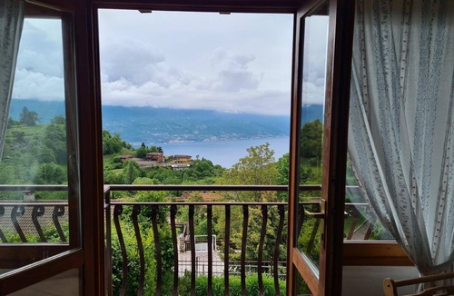 Aer House | Lake Garda holiday home Bella Vista with lake view