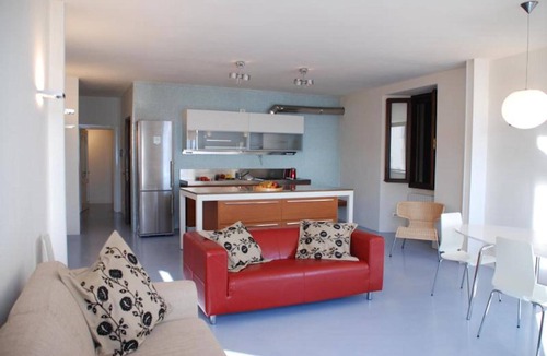 Gargnano Apartment | Lake Garda Piazza Apartment - St Loe