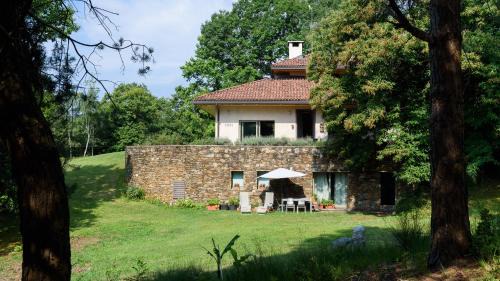 Brovello-Carpugnino Villa | Lake Maggiore SerajRetreats – Estate Pool Golf
