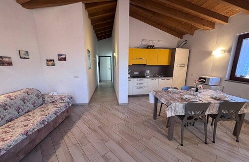 Brezzo di Bedero Apartment | Lakeview Apartment in Brezzo di Bedero