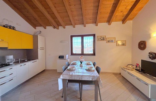 Brezzo di Bedero Apartment | Lakeview Apartment in Brezzo di Bedero