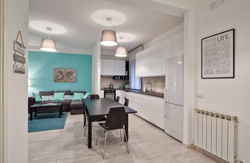 Sottomarina Apartment | Large apartment between beach and city- With parking and private beach.