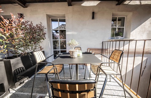 Chiavenna Apartment | Ledù - Cozy cuddle nest in the BOTTONERA casa vacanza with open room design