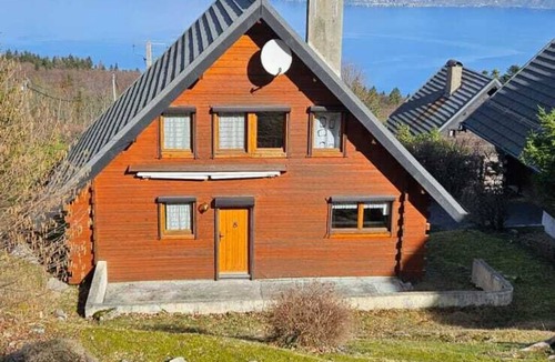 Thollon-les-Memises Ski Chalet | Les Alpages Chalet: Panoramic View of Lake Geneva