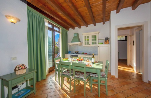 Liano-Formaga Apartment | Liano Ginestra-Private Terrace & Parking, Gargnano, Italy