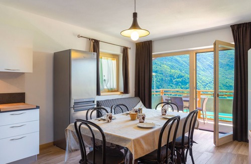 Molveno Villa | Lodge le Soleil: White Suite &Panorama 5*