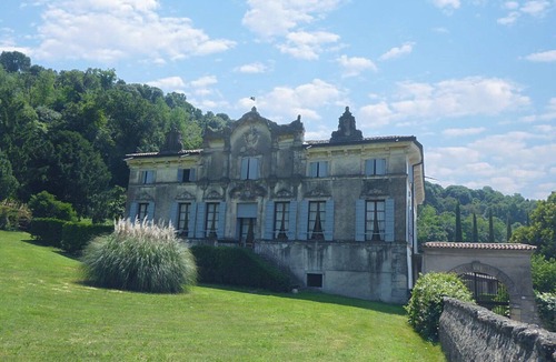 Colognola ai Colli Apartment | Lovely apartment for 7 people with A/C, pool, WIFI and patio, close to Verona