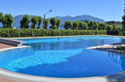 Porto Valtravaglia Apartment | Lovely apartment for 6 guests with pool, WIFI, TV and patio
