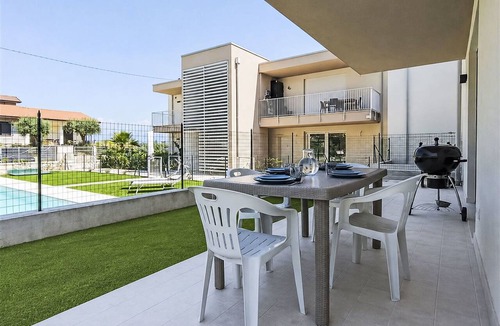 Broglie Apartment | Lovely apartment for 6 guests with A/C, pool, TV, patio and panoramic view