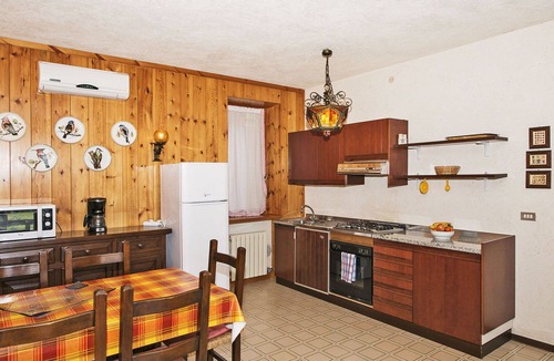 Frader Apartment | Lovely apartment for 6 guests with WIFI, pool, TV and terrace