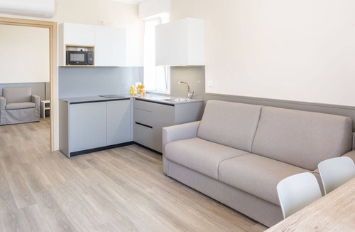 Costermano Apartment | Lovely apartment for 4 people with A/C, pool, WIFI, TV and patio