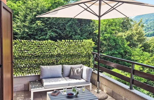 Laino Apartment | Lovely apartment for 3 people with WIFI, terrace and panoramic view