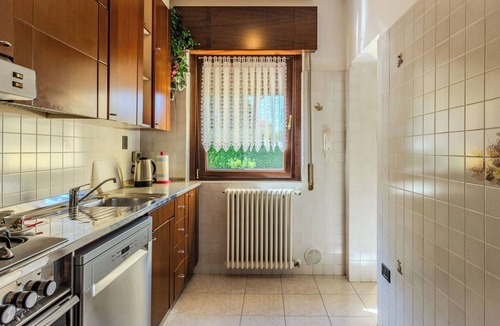 Lecco Apartment | Lovely apartment for 4 people with WIFI, TV and patio