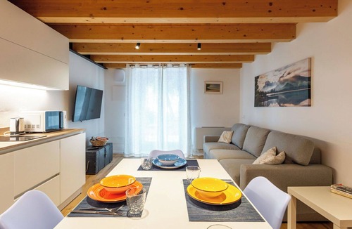 Assenza Apartment | Lovely apartment for 5 guests with A/C, WIFI, TV and balcony