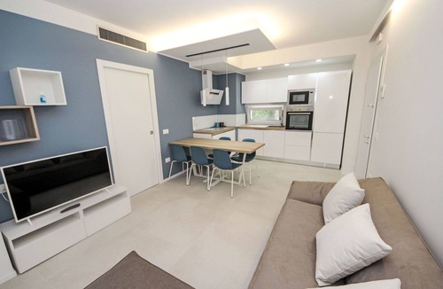 Rosapineta Apartment | Lovely apartment for 4 people with WIFI, A/C, TV and balcony
