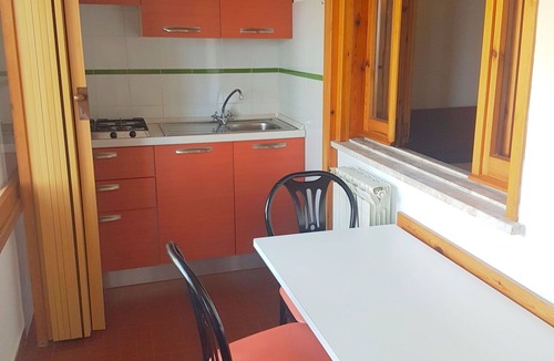 Sperlonga Apartment | Lovely apartment for 3 people with A/C, WIFI, pool, TV, terrace and pets allowed