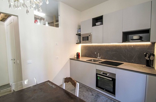 Pallanza Apartment | Lovely apartment for 2 guests with WIFI, TV, patio and pets allowed