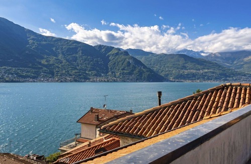 Naggio Apartment | Lovely apartment for 6 people with WIFI, TV, terrace and panoramic view