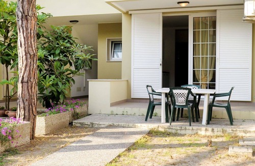 Rosolina Mare House | Lovely apartment in villa for 4 people with A/C, WIFI, TV, terrace and pets allowed