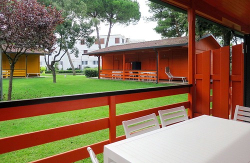 Baia Domizia House | Lovely apartment in villa for 6 people with WIFI, pool, A/C, TV and terrace