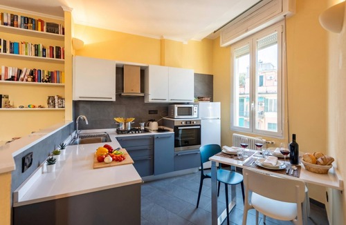 Foce Apartment | Lovely Apartment with Balcony Via Nizza, Genova, Italy