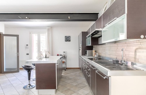 Luvigliano House | Lovely home in Villa, Teolo with sauna