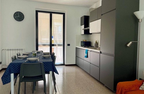 Arona Apartment | LUCIANA HOUSE 2 - APARTMENT TWO STEPS FROM CITY CENTER AND LAKE MAJOR