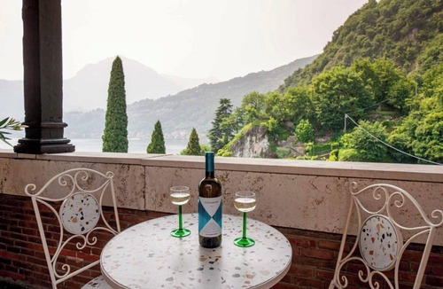 San Siro Apartment | Luxury lake view penthouse-Villa Gaeta as seen in 007’s Casino Royale film.