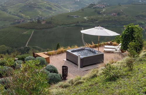 Alba Villa | Luxury Villa in Alba, in the heart of the Langhe with breathtaking views